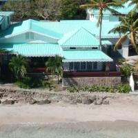 Bequia Beachfront Villas，位于弗兰德希普J. F. Mitchell Airport - BQU附近的酒店