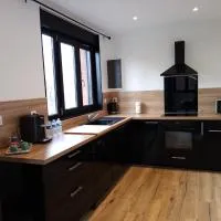 Duplex agréable et spacieux 3 chb dont 1 communicante，位于Vendeville里尔机场 - LIL附近的酒店