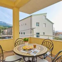 Apartments Zelic Tucepi，位于图彻皮的酒店