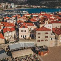 R club Apartments Old Town Budva，位于布德瓦Budva Old Town的酒店