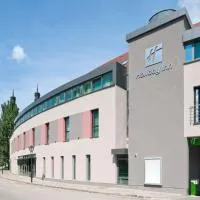 特尔纳瓦假日酒店，位于特尔纳瓦的酒店