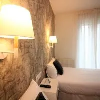 Hotel Vilagarcia，位于维拉加尔西亚·德·阿劳萨的酒店