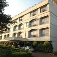 Hotel Sankam Residency，位于贝尔高姆贝尔高姆机场 - IXG附近的酒店