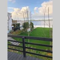 Holbæk. Byhus med fjordudsigt, og 5 min. til bymidten，位于霍尔拜克的酒店