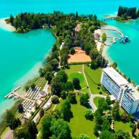 Parkhotel Pörtschach - Das Hotelresort mit Insellage am Wörthersee，位于沃尔特湖畔佩莎赫的酒店