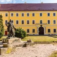 Ubytování 8，位于亚罗梅日的酒店