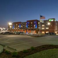 Holiday Inn Express & Suites - Dodge City, an IHG Hotel，位于道奇城道奇城地区机场 - DDC附近的酒店