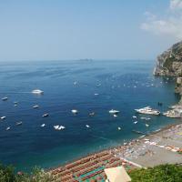 Proprietà Antonio 3 unità indipendenti，位于波西塔诺的酒店