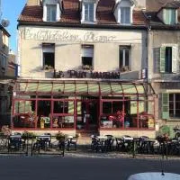 Pub vauban terreaux,位于阿瓦隆的酒店