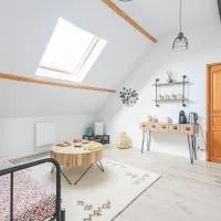 Chambres d'Hôtes les Colombes,位于Montmort-Lucy的酒店