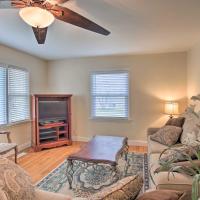 Beautiful Bartlesville Family Home with Game Room!，位于巴特尔斯维尔巴特尔斯维尔市机场 - BVO附近的酒店