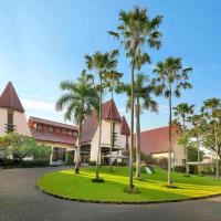 Grand Tropic Suites Hotel Surabaya，位于泗水Wonokromo的酒店