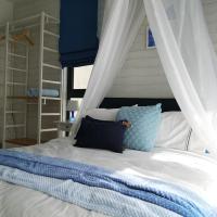 H2O Residences Marine Blue by ADDS，位于八打灵再也Ara Damansara的酒店