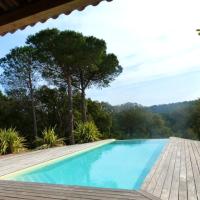 Appartement de 2 chambres avec piscine partagee terrasse et wifi a Porto Vecchio a 3 km de la plage，位于维琪奥港的酒店