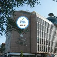 德通酒店，位于奥利韦拉迪阿泽梅什的酒店