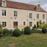La Ferme du Bourg，位于Éraines的酒店