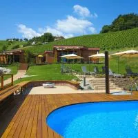Naturasort Holiday Houses，位于Pesnica pri Mariboru的酒店