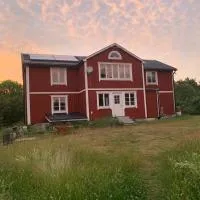 Charming house on large property on Vato，位于Vätö的酒店