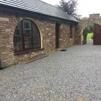 Broadford Nursery and Garden Centre -Walkers Lodge，位于Broadford的酒店