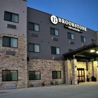 Brookstone Inn & Suites，位于道奇堡道奇堡地区机场 - FOD附近的酒店