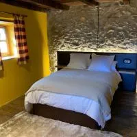 Casa Rural La Costurera，位于Los Espejos de la Reina的酒店