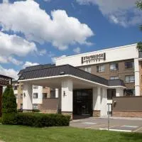 Staybridge Suites Toronto - Vaughan South by IHG，位于沃恩的酒店