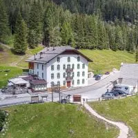 Rifugio Ospitale,位于科尔蒂纳丹佩佐的酒店