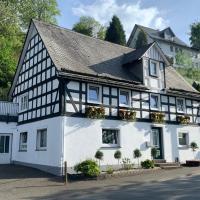 Ferienhaus Sauerland-Träume，位于施马伦贝格Oberkirchen的酒店