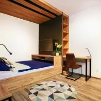Apartament z ogrodem w centrum Limanowej，位于利马诺瓦的酒店