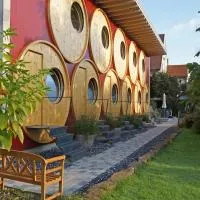 Rüedi - WeinFassHotel，位于Trasadingen的酒店