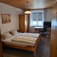 Hotel & Gasthof zur Post,位于Neumarkt-Sankt Veit的酒店