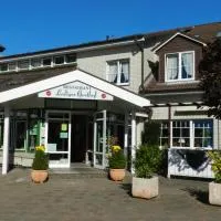 Ladiges Gasthof,位于Holm的酒店
