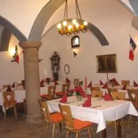 Alte Poststation Goldener Hirsch，位于Emskirchen的酒店