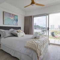 Burleigh Point Beach Vibes Stylish and Modern，位于黄金海岸伯利角行政区的酒店