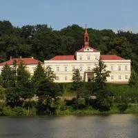 Penzion Zámek Rozsochatec，位于Rozsochatec的酒店