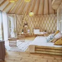 LushHills - Nowoczesna Jurta，位于Regulice的酒店