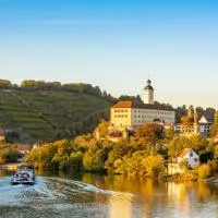 Schlosshotel Horneck，位于Gundelsheim的酒店