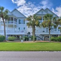 Surfside Beach Home Base Steps to Pool and Ocean!，位于默特尔比奇Surfside Beach的酒店