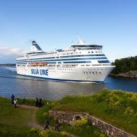Silja Line ferry - Helsinki to Stockholm，位于赫尔辛基Kaivopuisto的酒店
