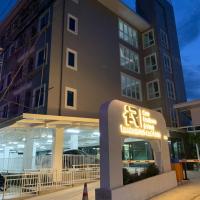 Icare Residence & Hotel，位于曼谷Bang Khae的酒店