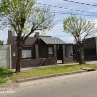 Complejo Berazategui 127，位于贝拉萨特吉的酒店