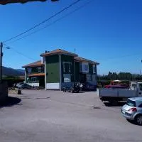 佛尔浓餐厅酒店，位于Novellana的酒店