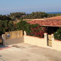 Villa de la TORRE DI BARI SARDO，位于巴里萨尔多的酒店