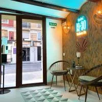 Hotel 19-30 Valencia，位于瓦伦西亚的酒店