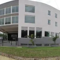Hotel Las Vias，位于Fortín de las Flores的酒店