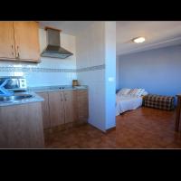 Apartamentos Rurales San Juan，位于Castellnovo的酒店