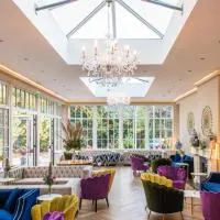 Cork's Vienna Woods Hotel & Villas，位于科克的酒店