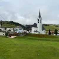 Bauernhof Sot Curtegns，位于萨沃宁的酒店