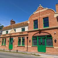 Railway Hotel，位于福丁布里奇的酒店