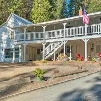 ‘Strawberry Hill Cabin' 5 Mi to Skiing and Lake，位于Strawberry的酒店